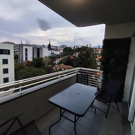 Belem Nest - Calm Within The Apartment